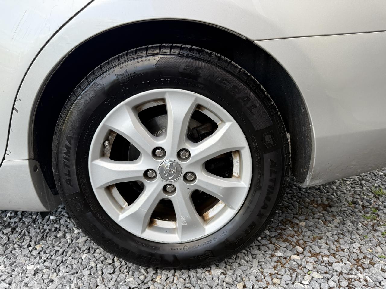 Toyota Camry 4dr Sdn LE Auto 2011