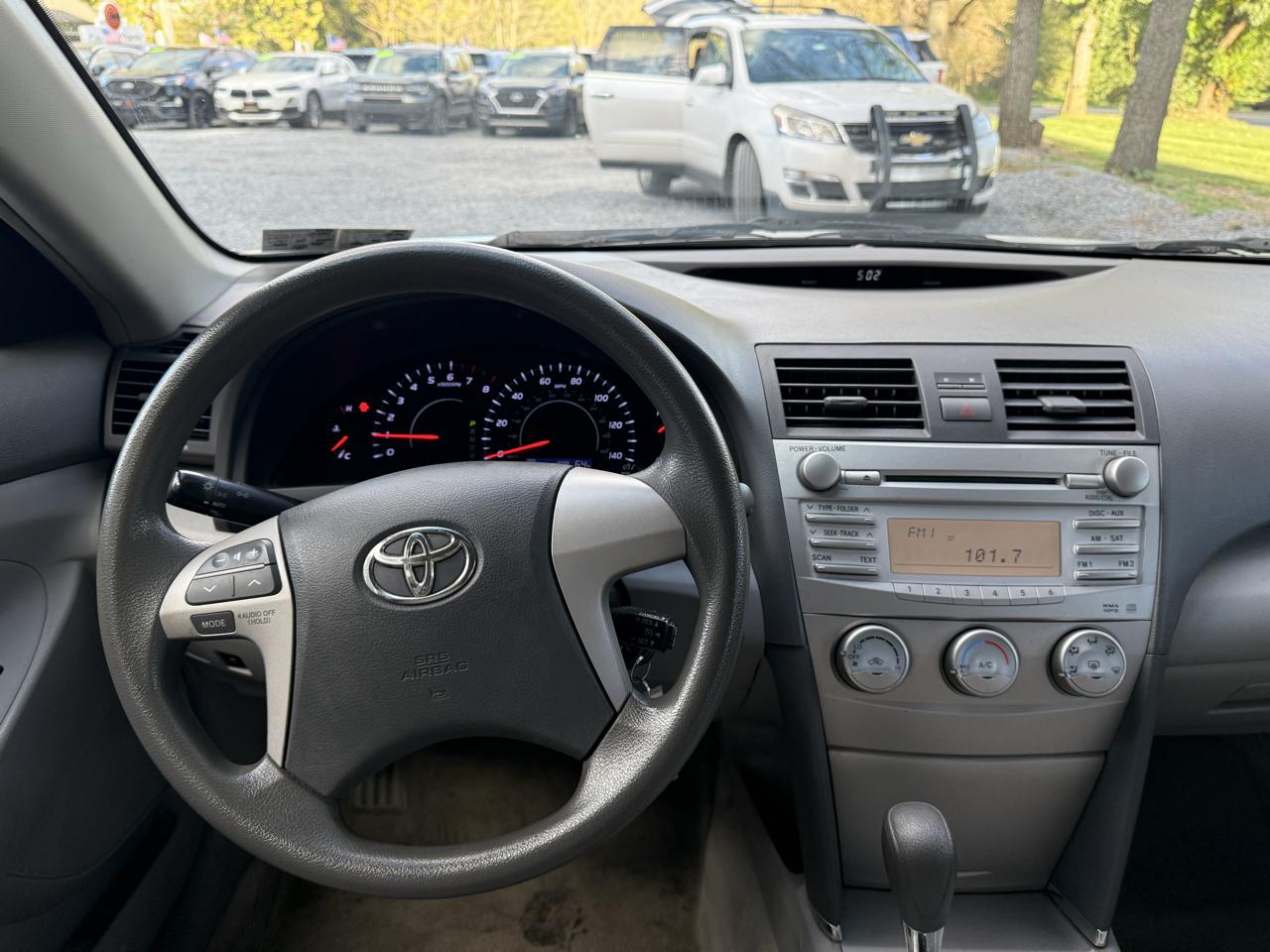 Toyota Camry 4dr Sdn LE Auto 2011