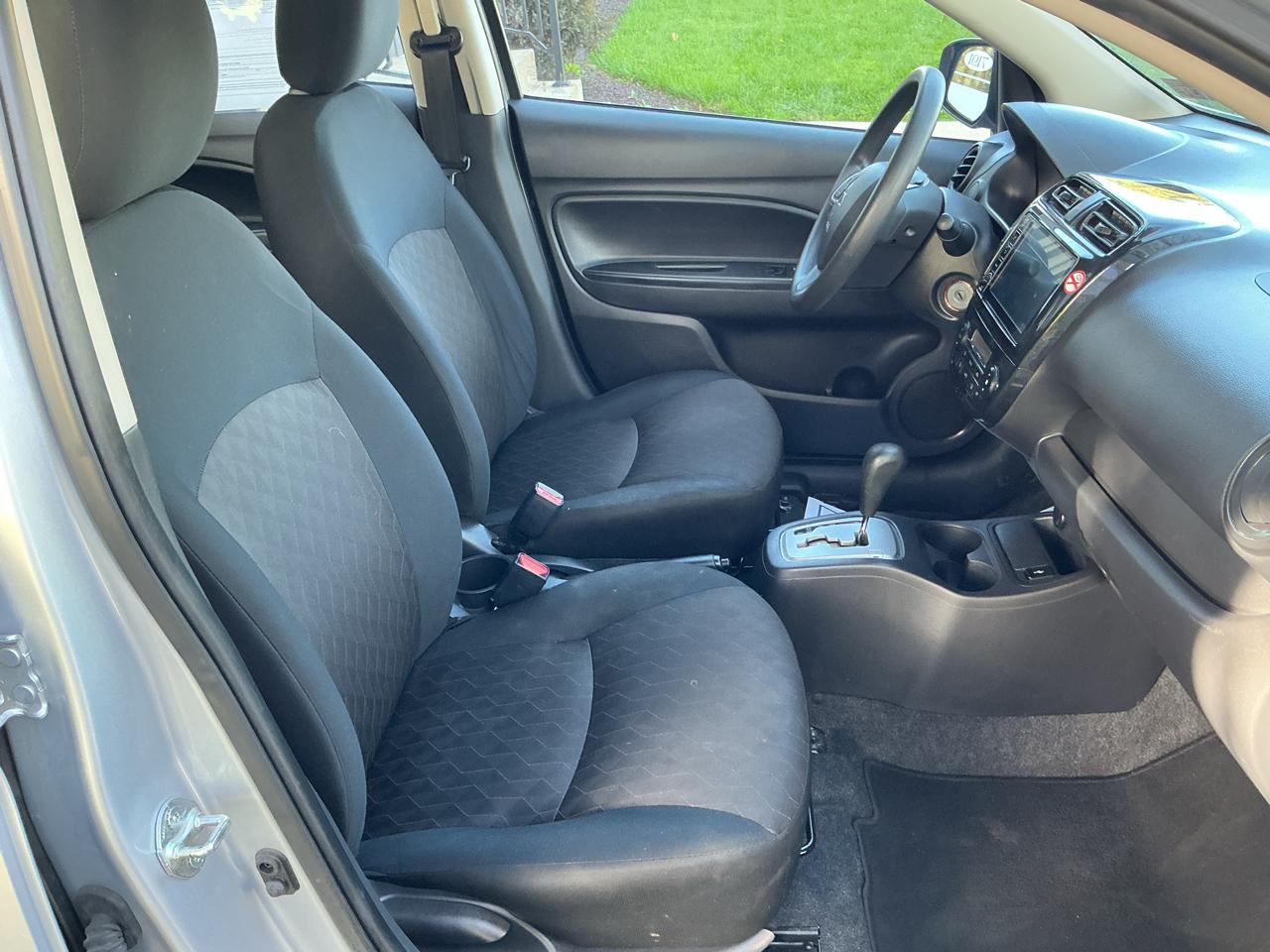 Mitsubishi Mirage ES CVT 2024
