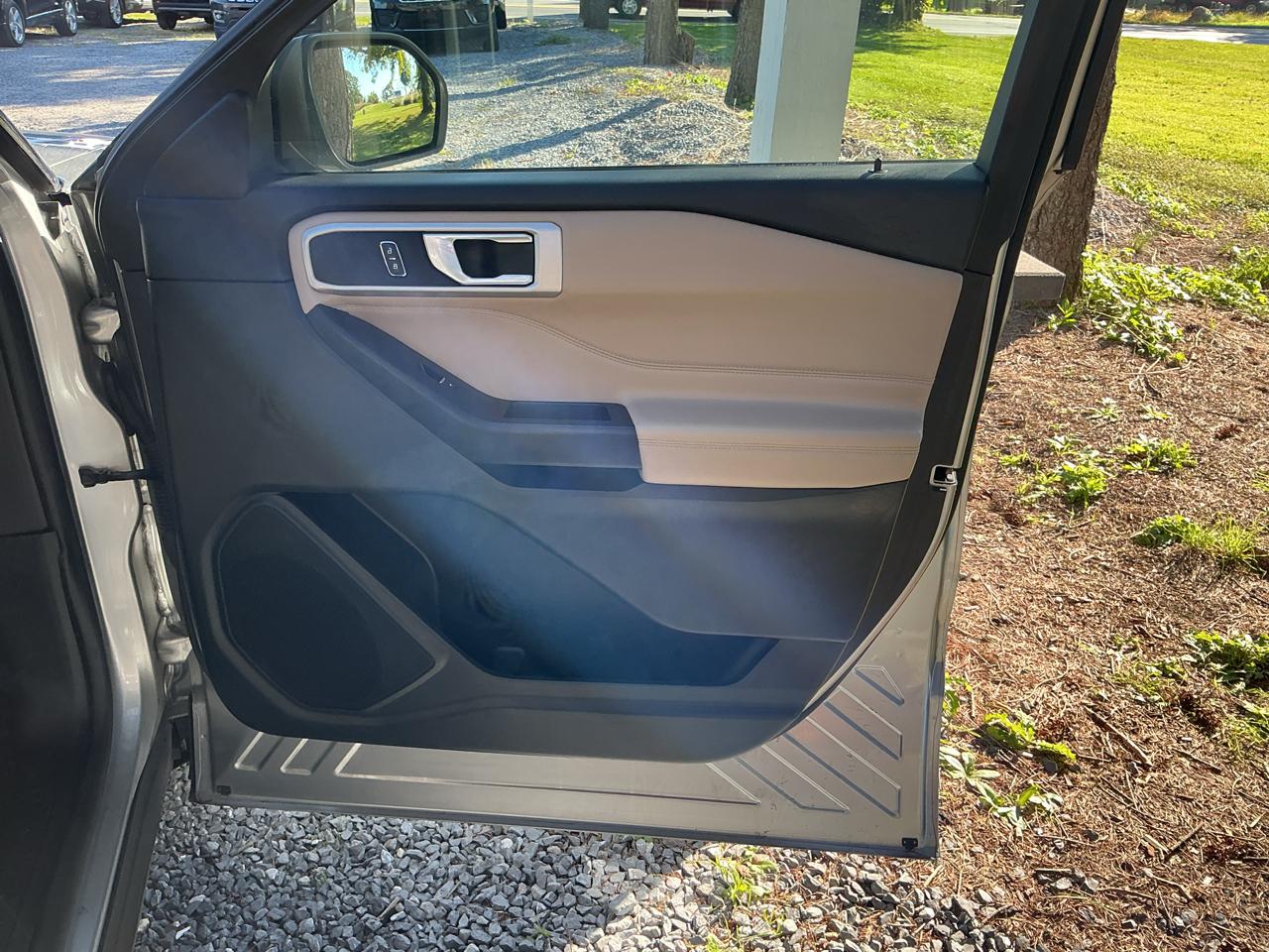 Ford Explorer XLT 4WD 2020