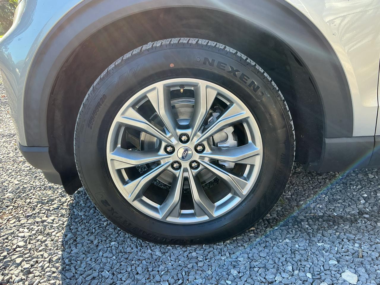Ford Explorer XLT 4WD 2020