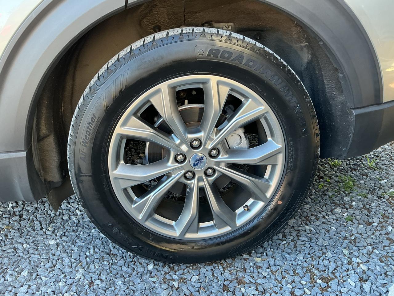 Ford Explorer XLT 4WD 2020