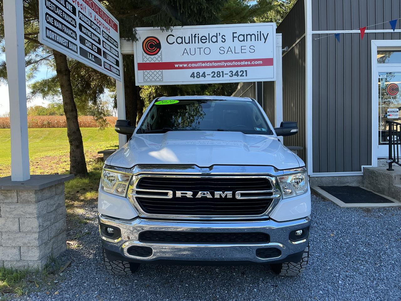 RAM 1500 Big Horn 4x4 Crew Cab 5'7" Box 2020
