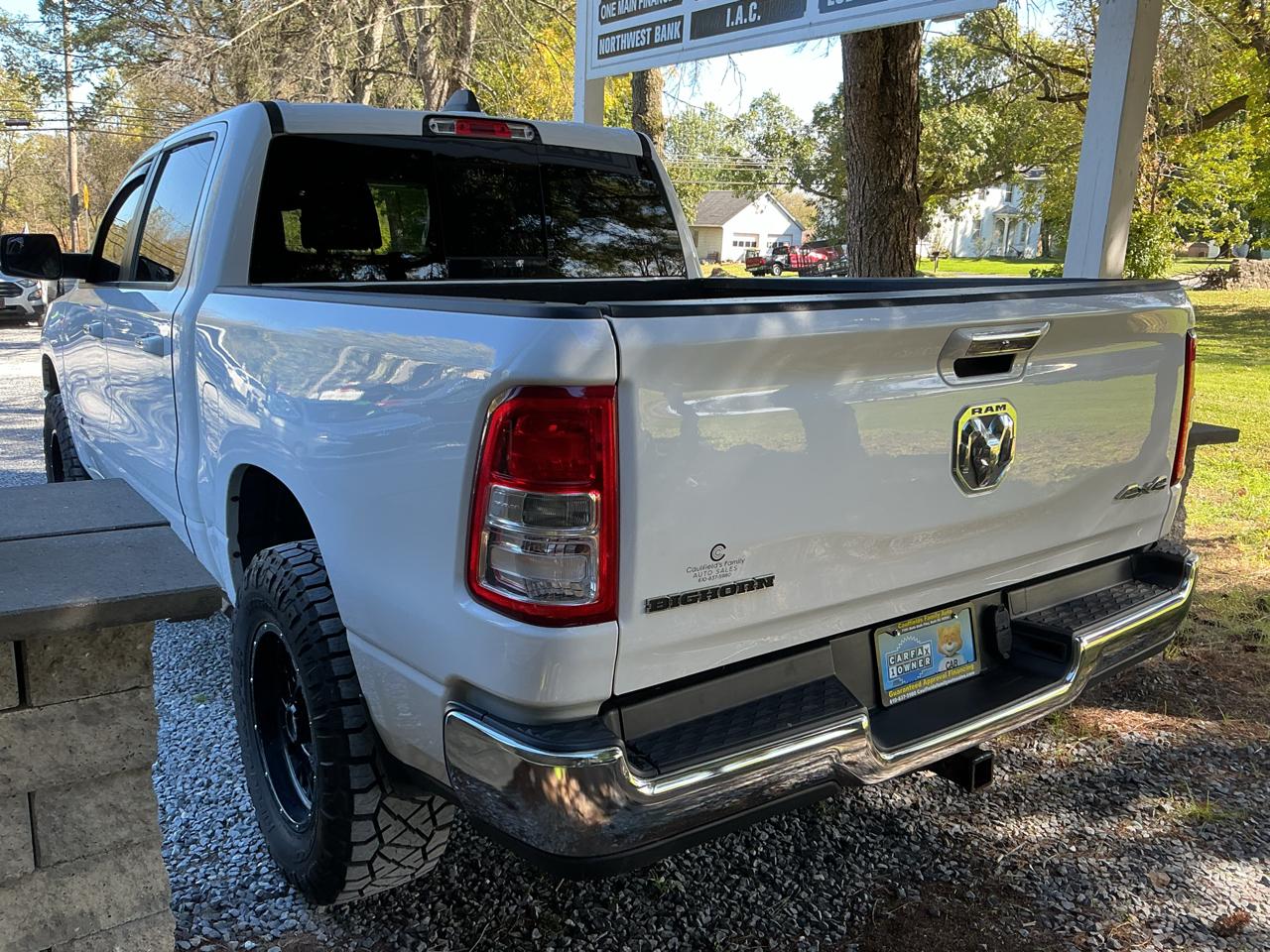 RAM 1500 Big Horn 4x4 Crew Cab 5'7" Box 2020