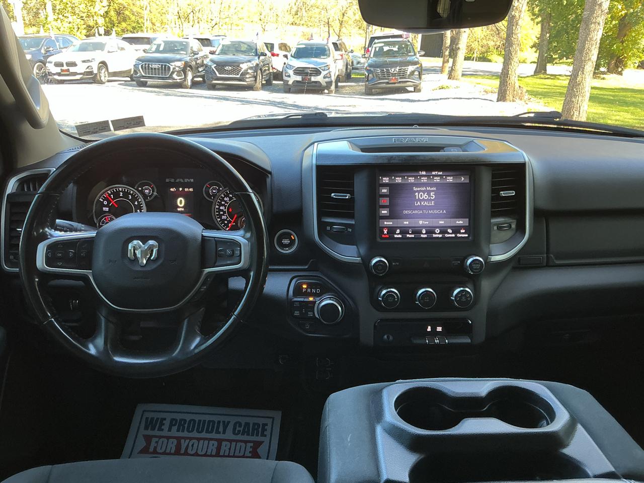 RAM 1500 Big Horn 4x4 Crew Cab 5'7" Box 2020