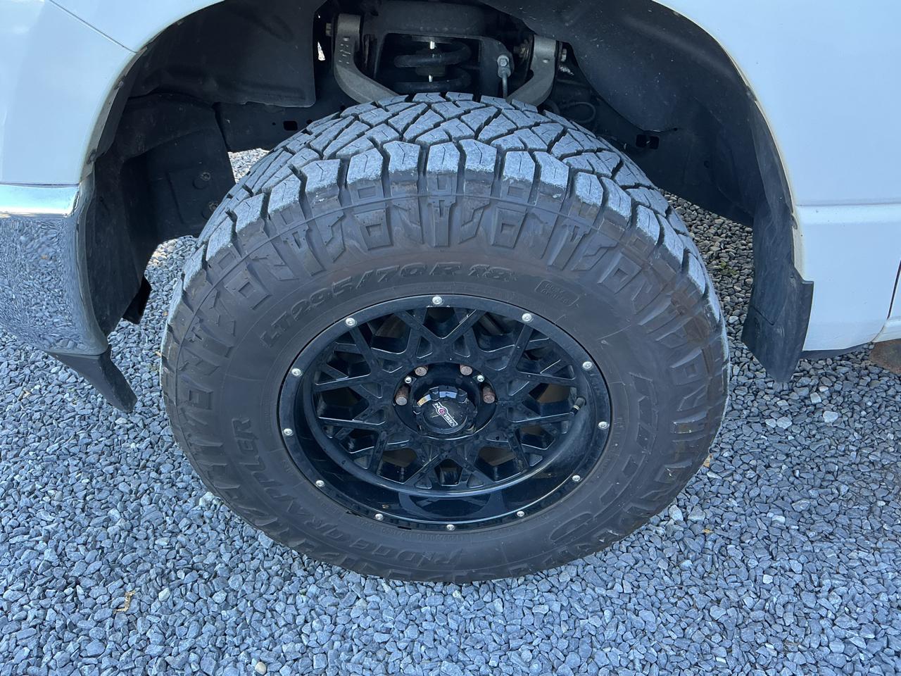 RAM 1500 Big Horn 4x4 Crew Cab 5'7" Box 2020
