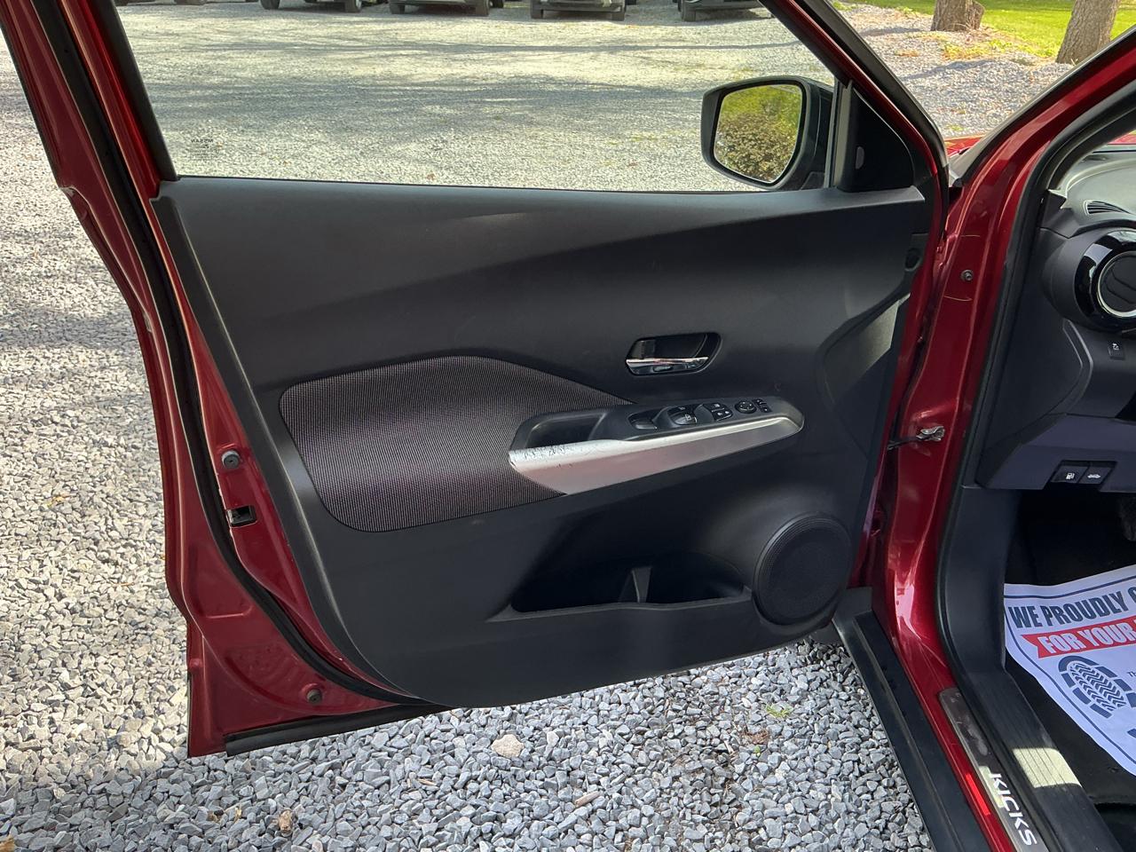 Nissan Kicks SV FWD 2018