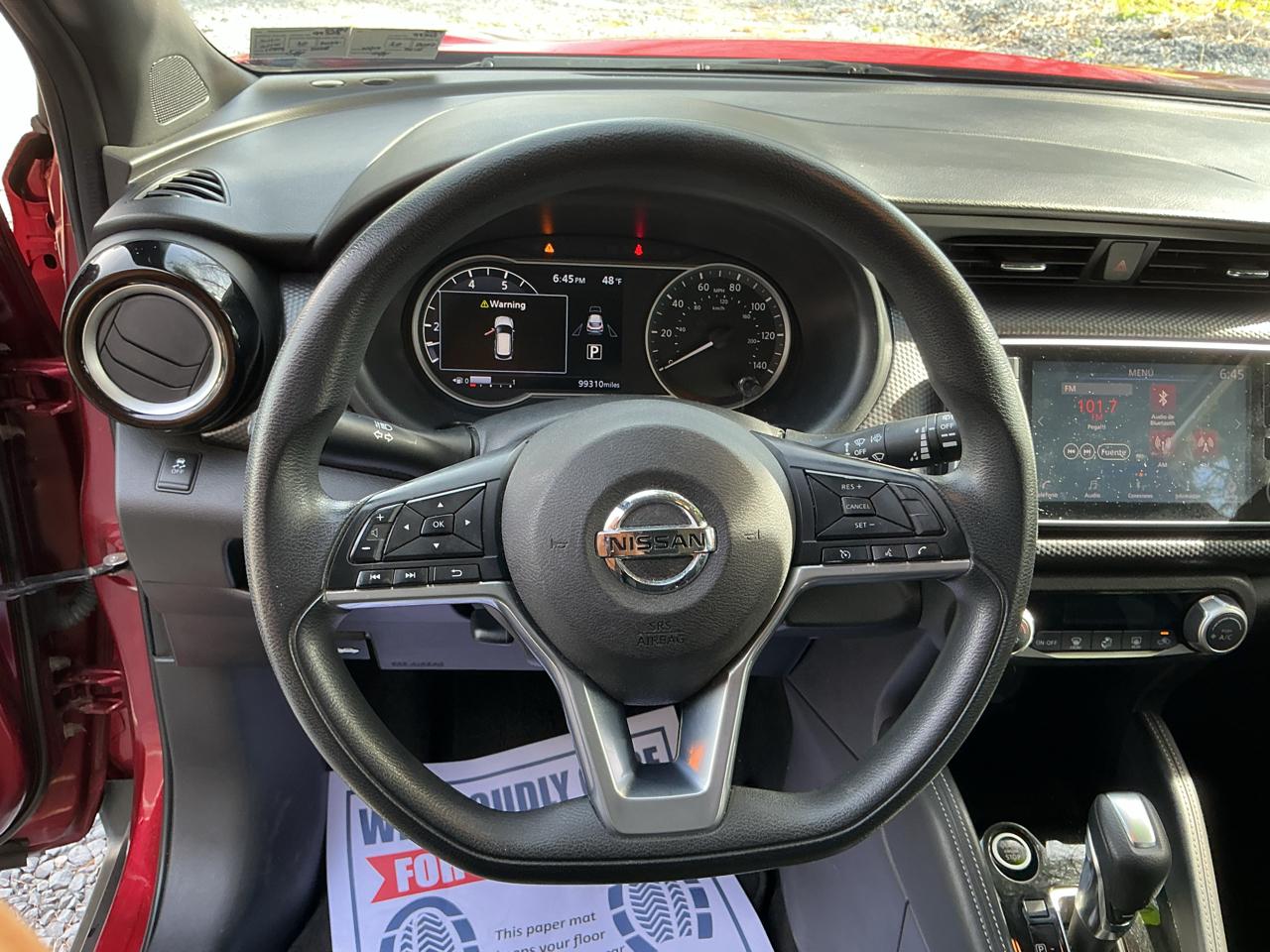 Nissan Kicks SV FWD 2018