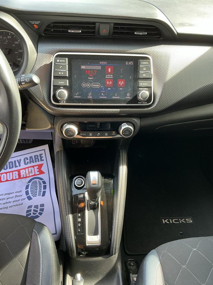 Nissan Kicks SV FWD 2018