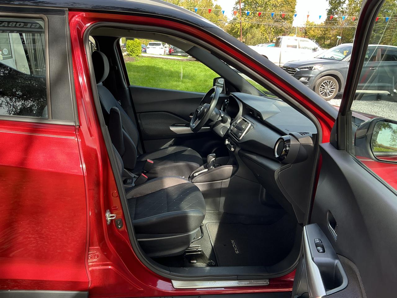 Nissan Kicks SV FWD 2018
