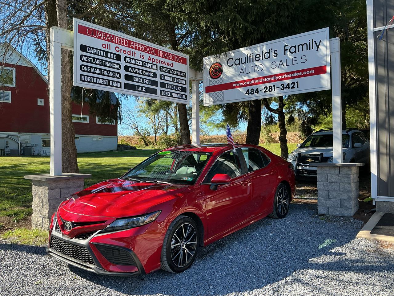 Toyota Camry SE Auto (Natl) 2021