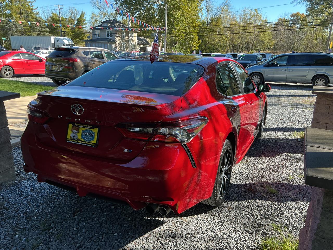 Toyota Camry SE Auto (Natl) 2021