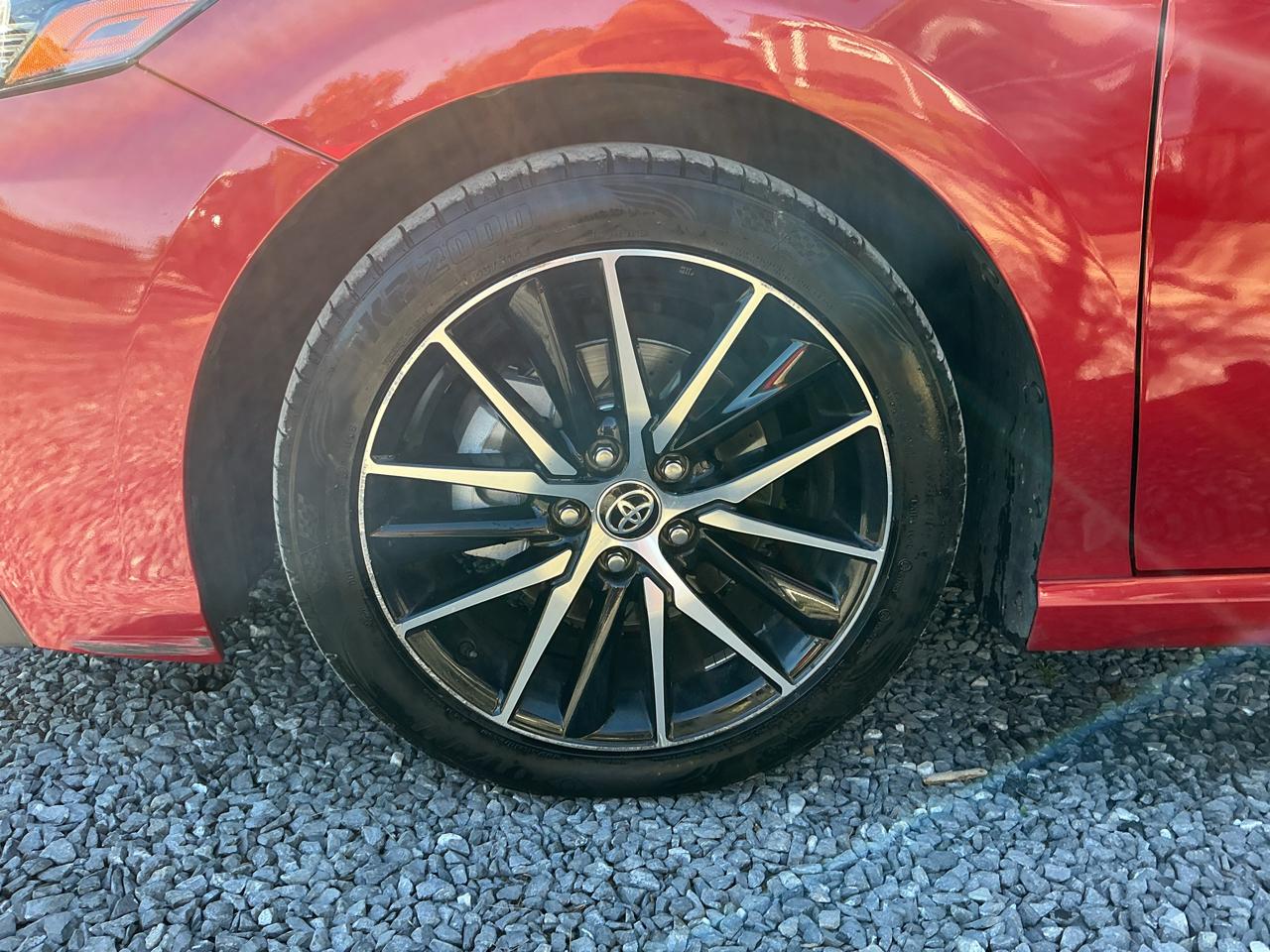 Toyota Camry SE Auto (Natl) 2021