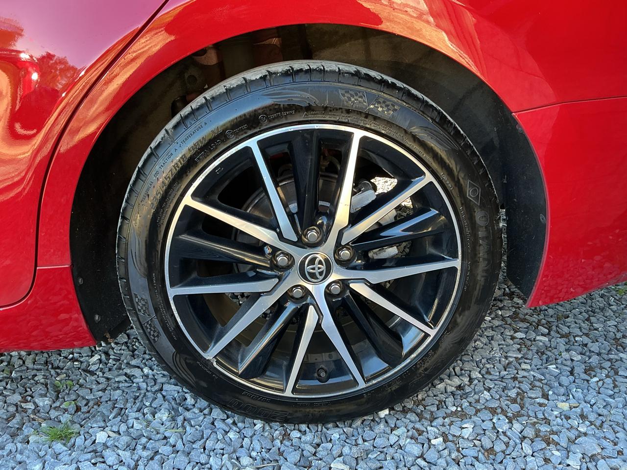 Toyota Camry SE Auto (Natl) 2021