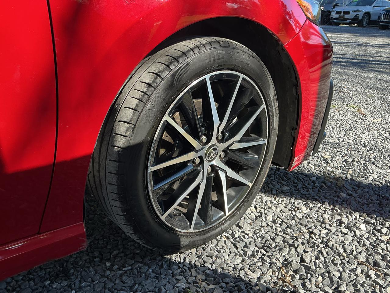 Toyota Camry SE Auto (Natl) 2021