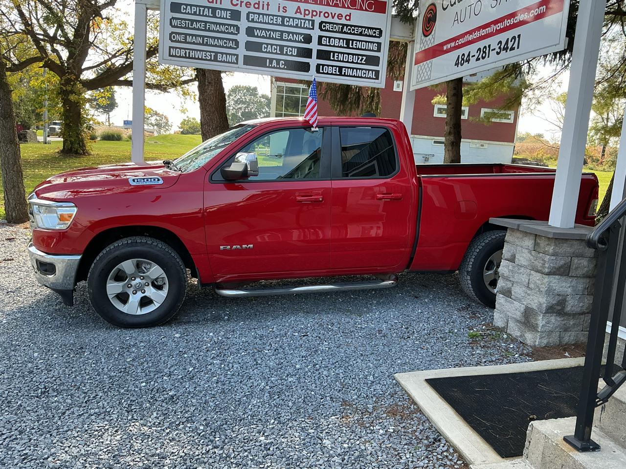 RAM 1500 Big Horn 4x4 Quad Cab 6'4" Box 2022