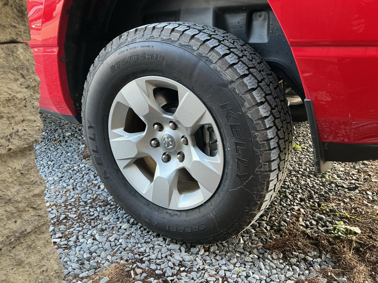 RAM 1500 Big Horn 4x4 Quad Cab 6'4" Box 2022