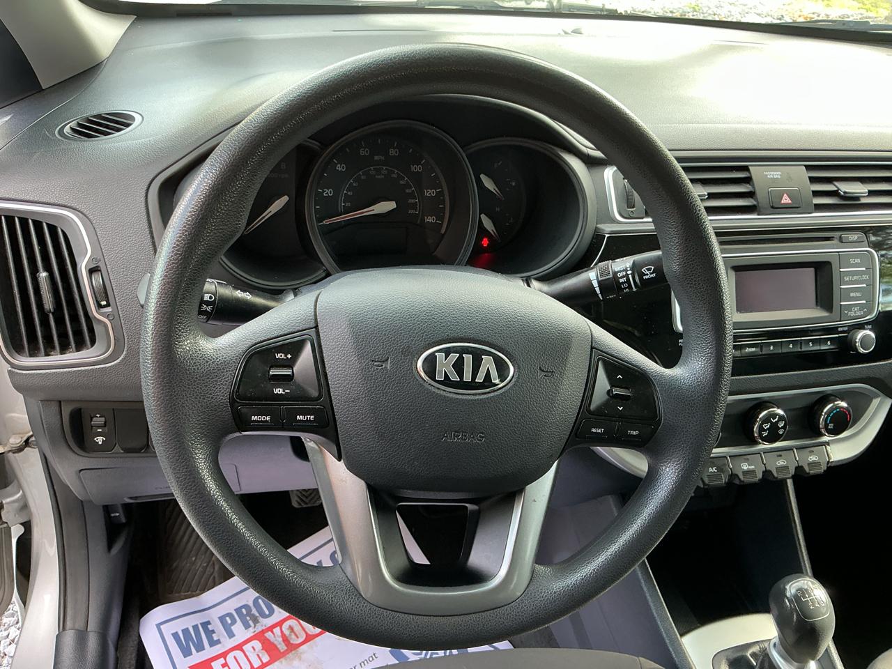 Kia Rio 4dr Sdn Man LX 2016
