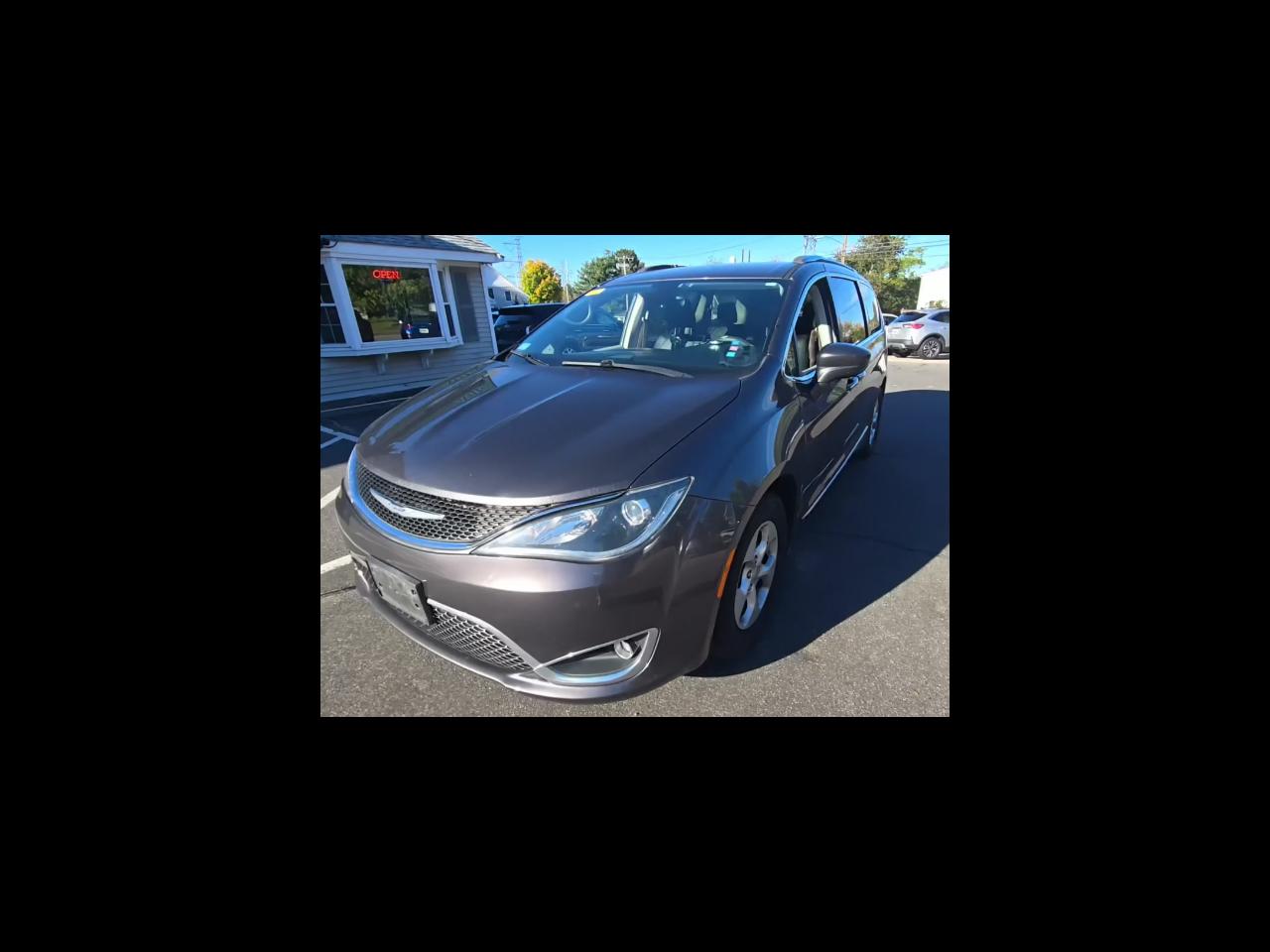 Chrysler Pacifica Touring-L Plus FWD 2017