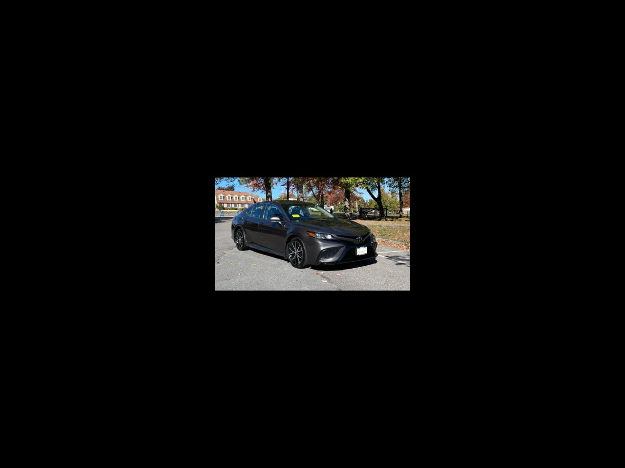 Toyota Camry SE Auto AWD (Natl) 2021