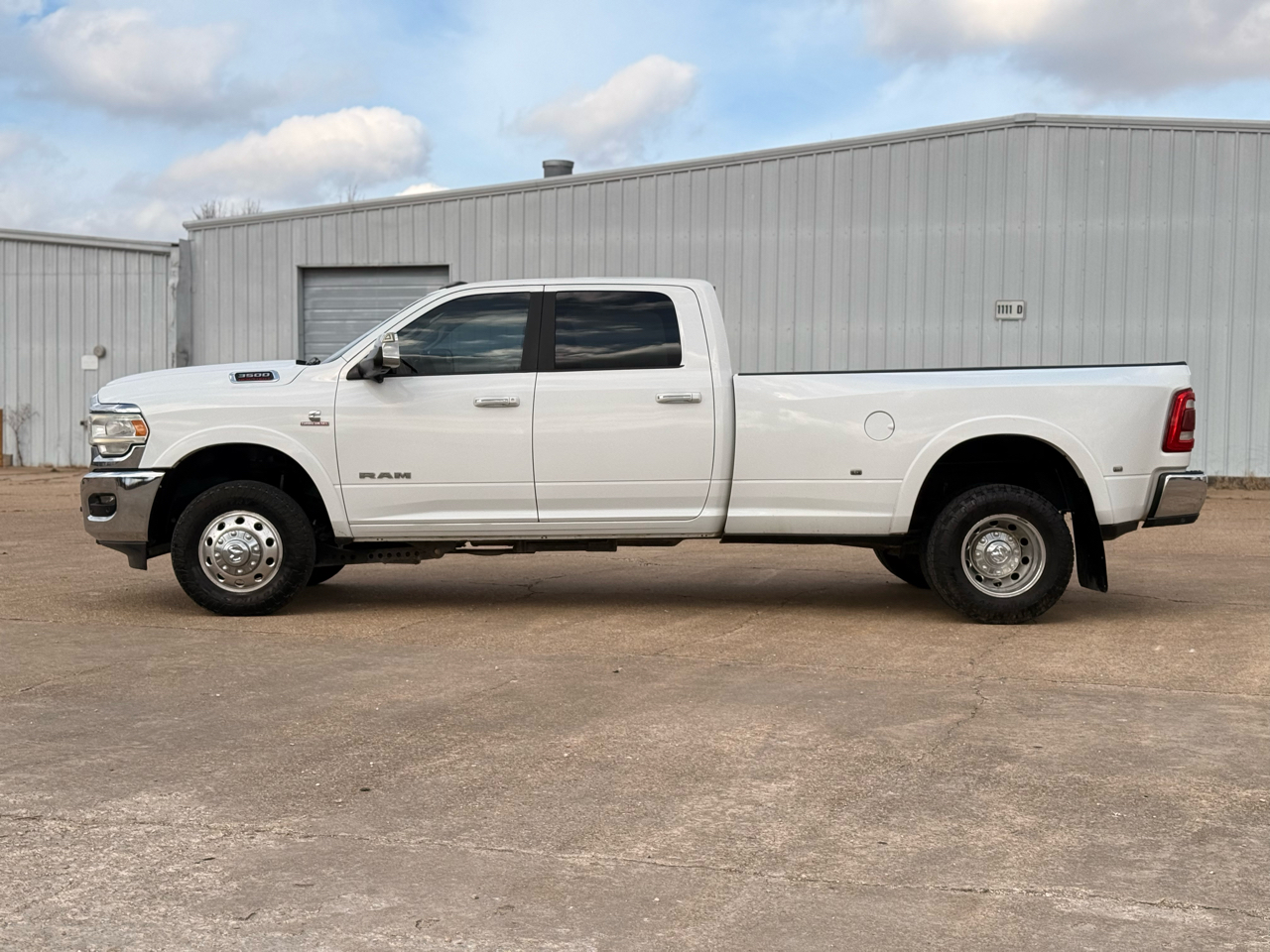 RAM 3500 Laramie Crew Cab LWB 4WD DRW 2019