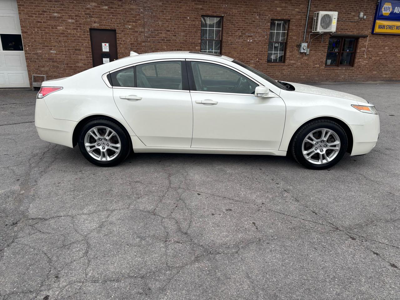 Acura TL 5-Speed AT 2011