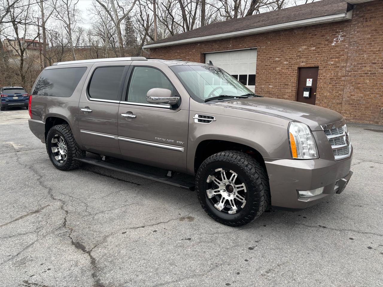 Cadillac Escalade  2012