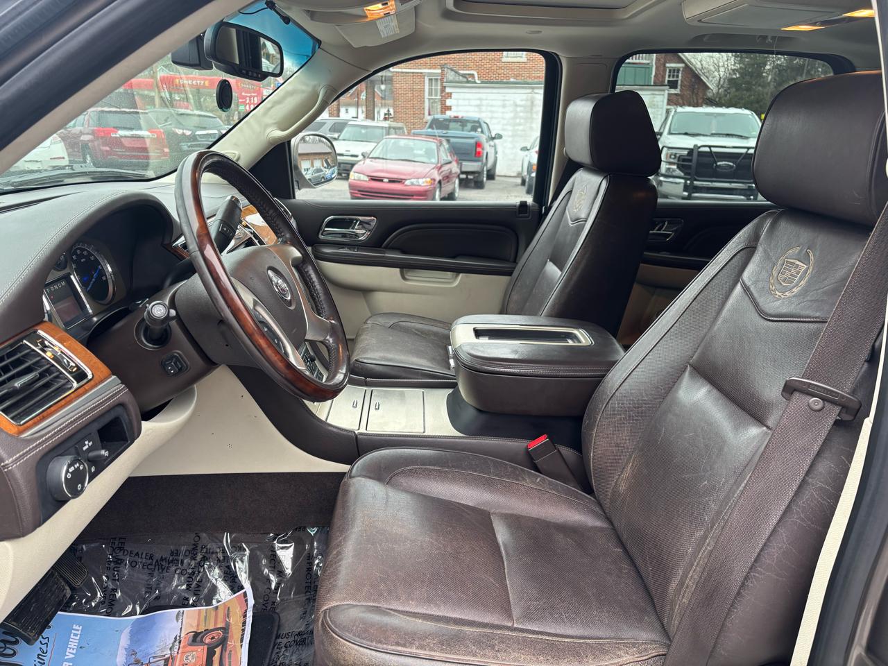 Cadillac Escalade  2012