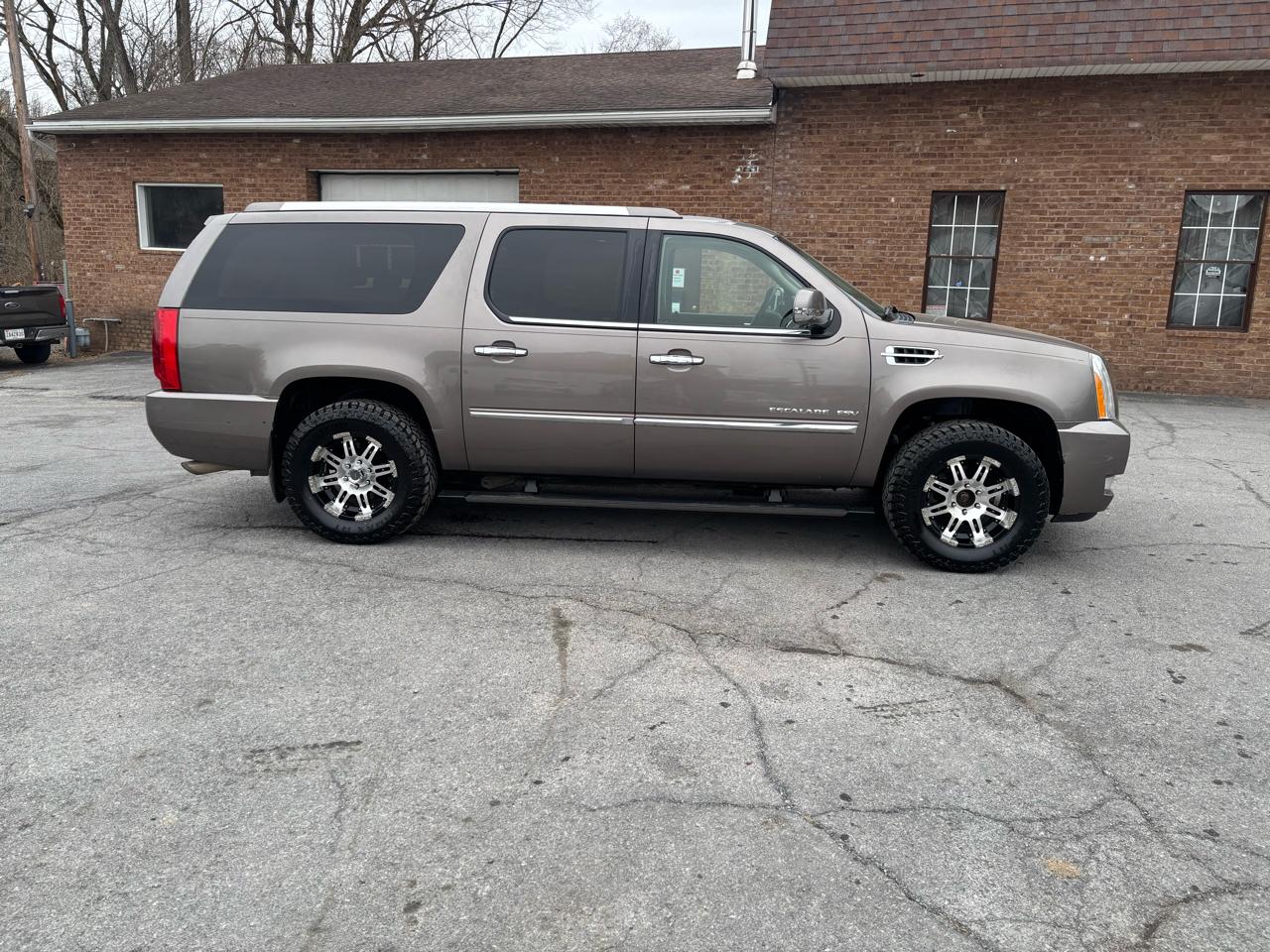 Cadillac Escalade  2012