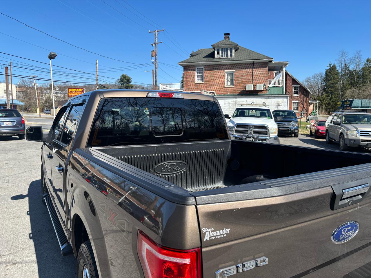 Ford F-150 Lariat SuperCrew 5.5-ft. Bed 4WD 2016