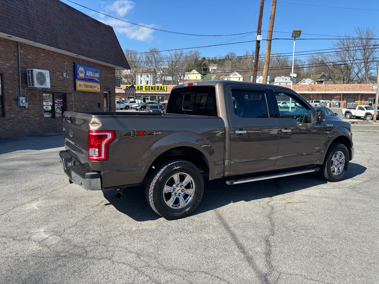 Ford F-150 Lariat SuperCrew 5.5-ft. Bed 4WD 2016
