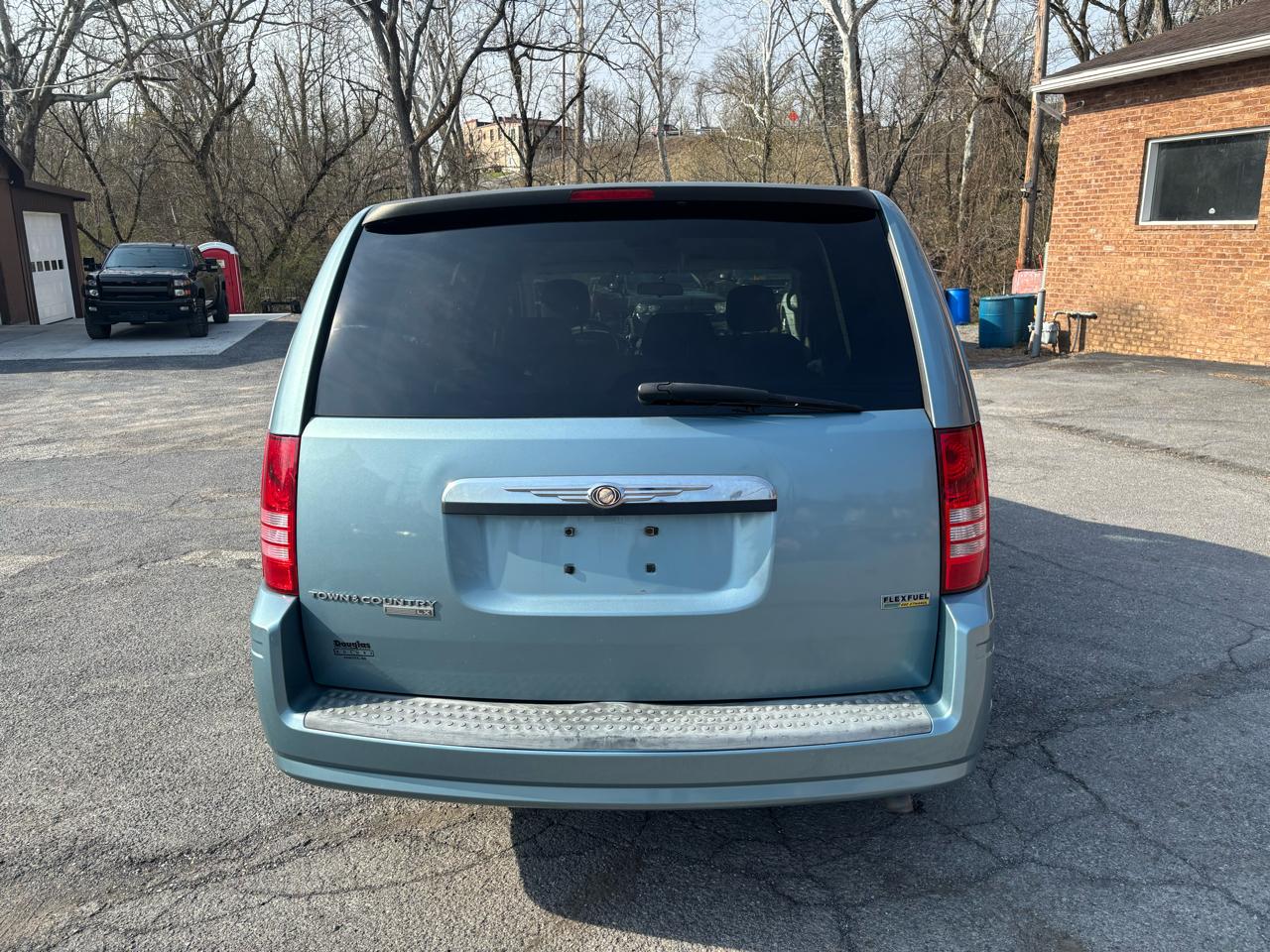 Chrysler Town & Country  2008