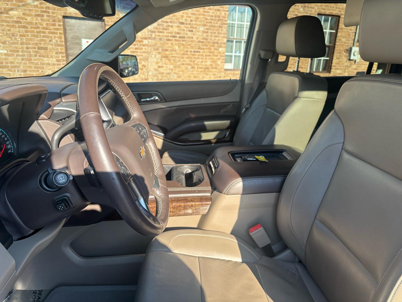 Chevrolet Suburban  2017