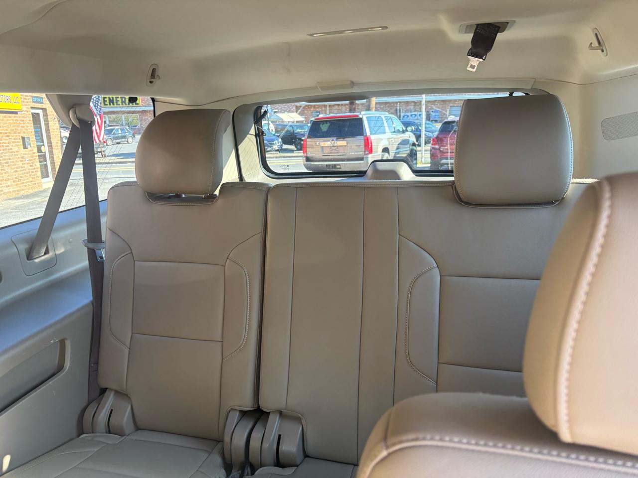 Chevrolet Suburban  2017