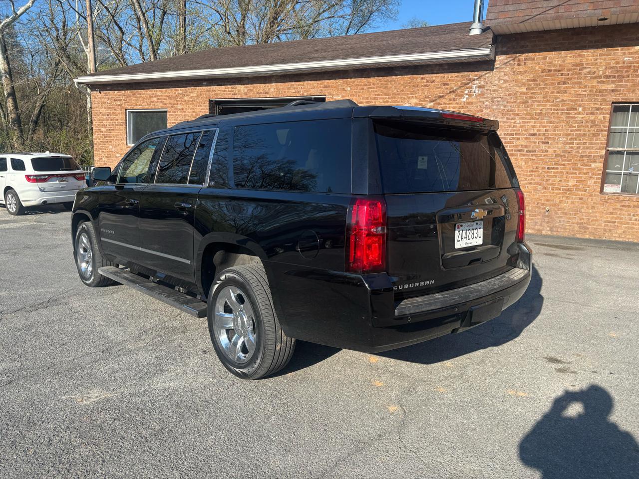 Chevrolet Suburban  2017