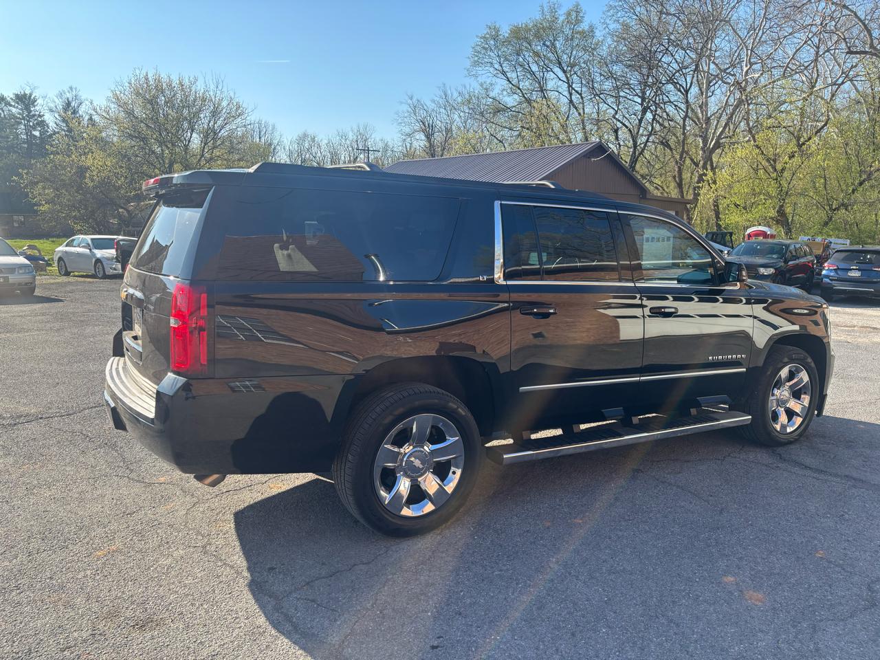 Chevrolet Suburban  2017