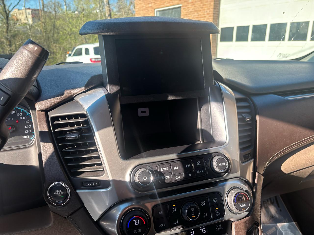 Chevrolet Suburban  2017