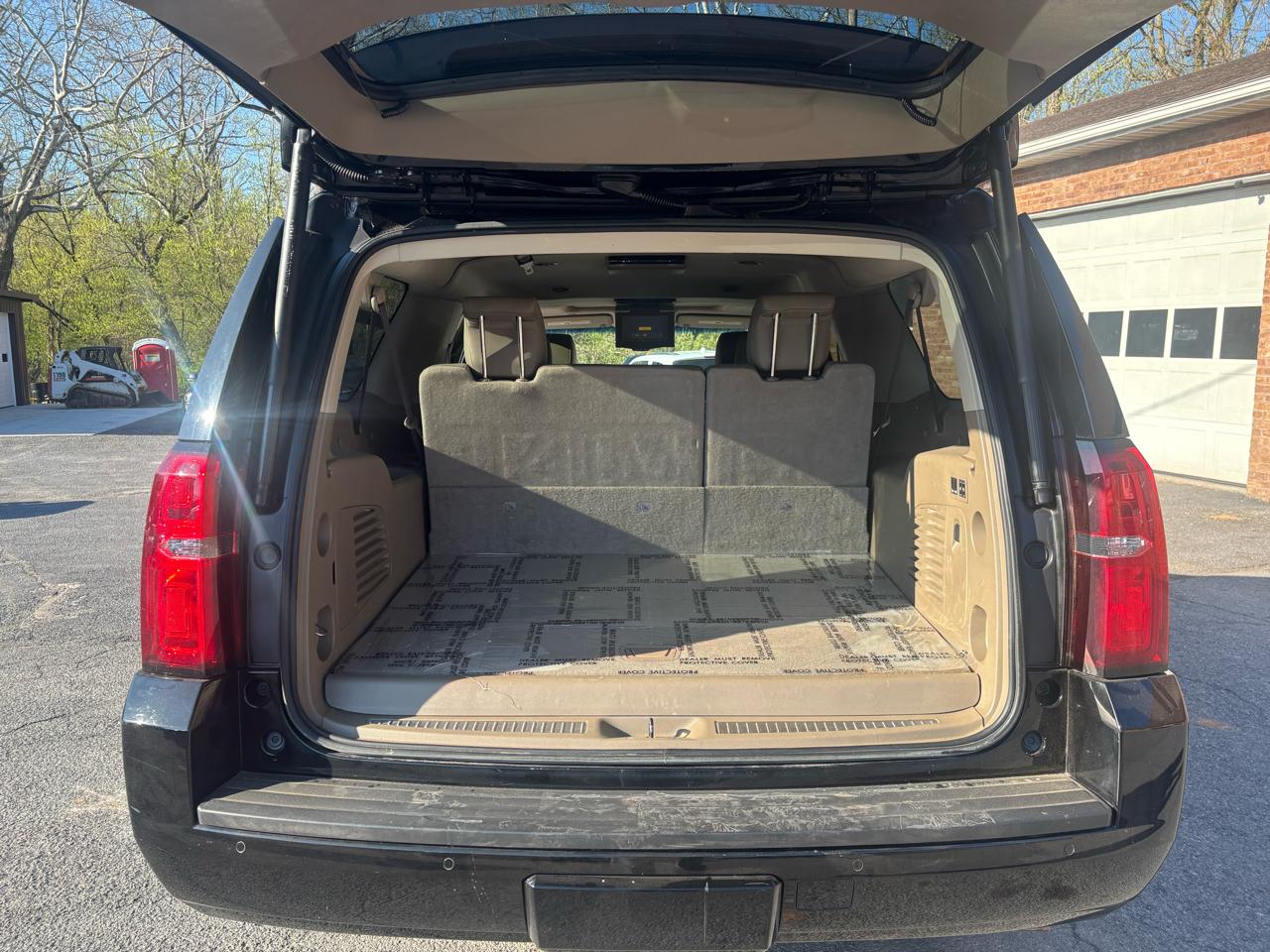 Chevrolet Suburban  2017