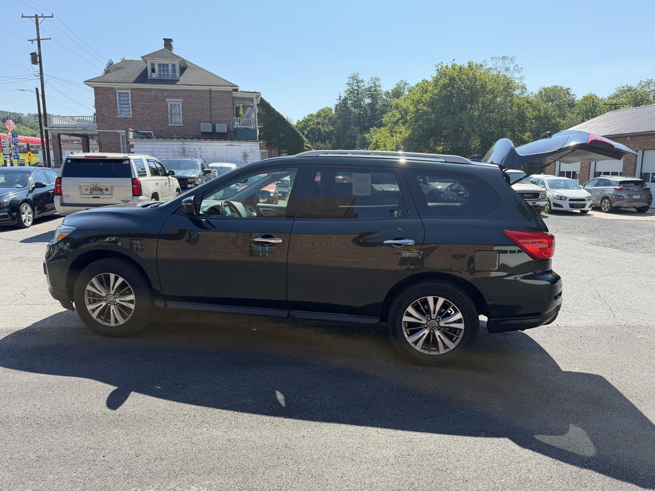 Nissan Pathfinder  2019