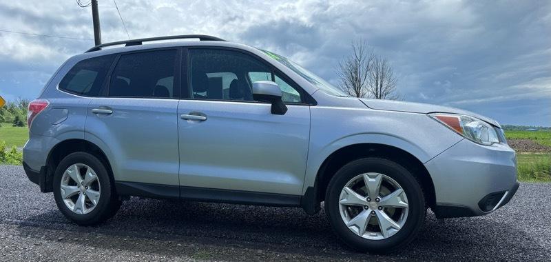 Subaru Forester 2.5i Premium PZEV CVT 2016