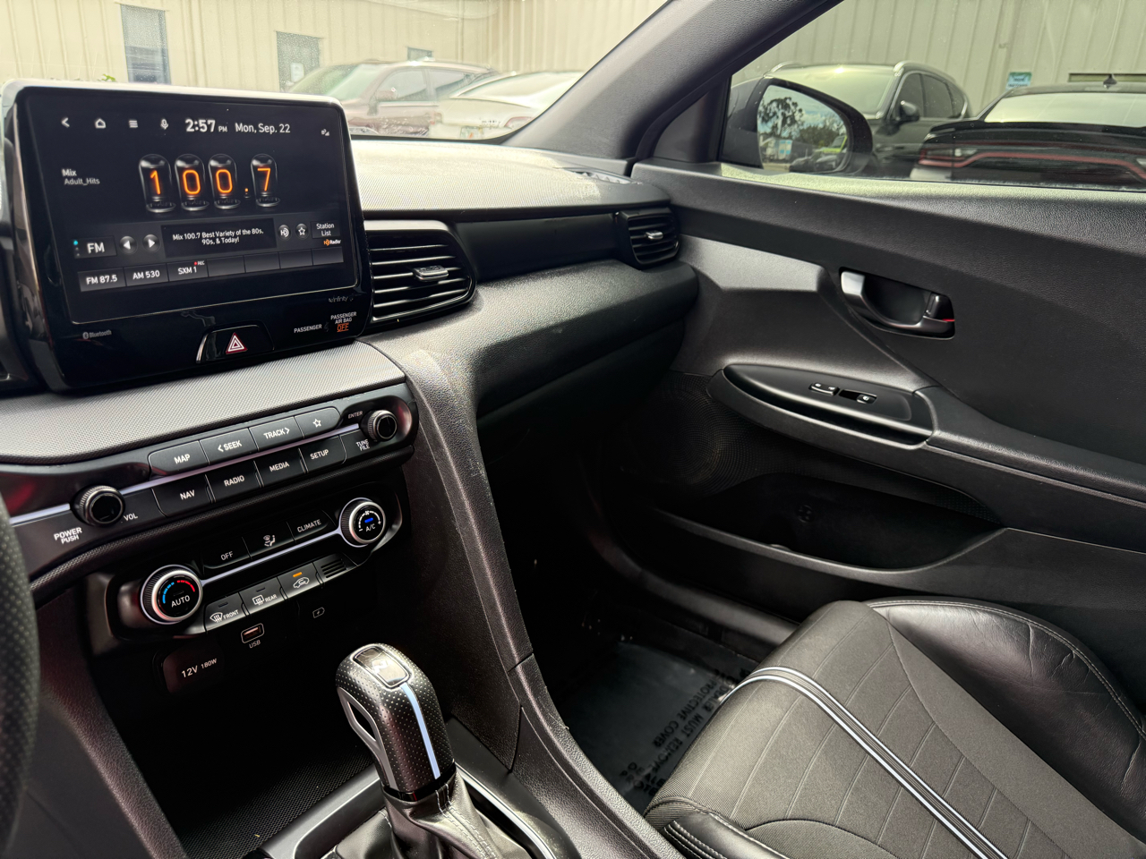 2022 Hyundai Veloster N Base photo 29