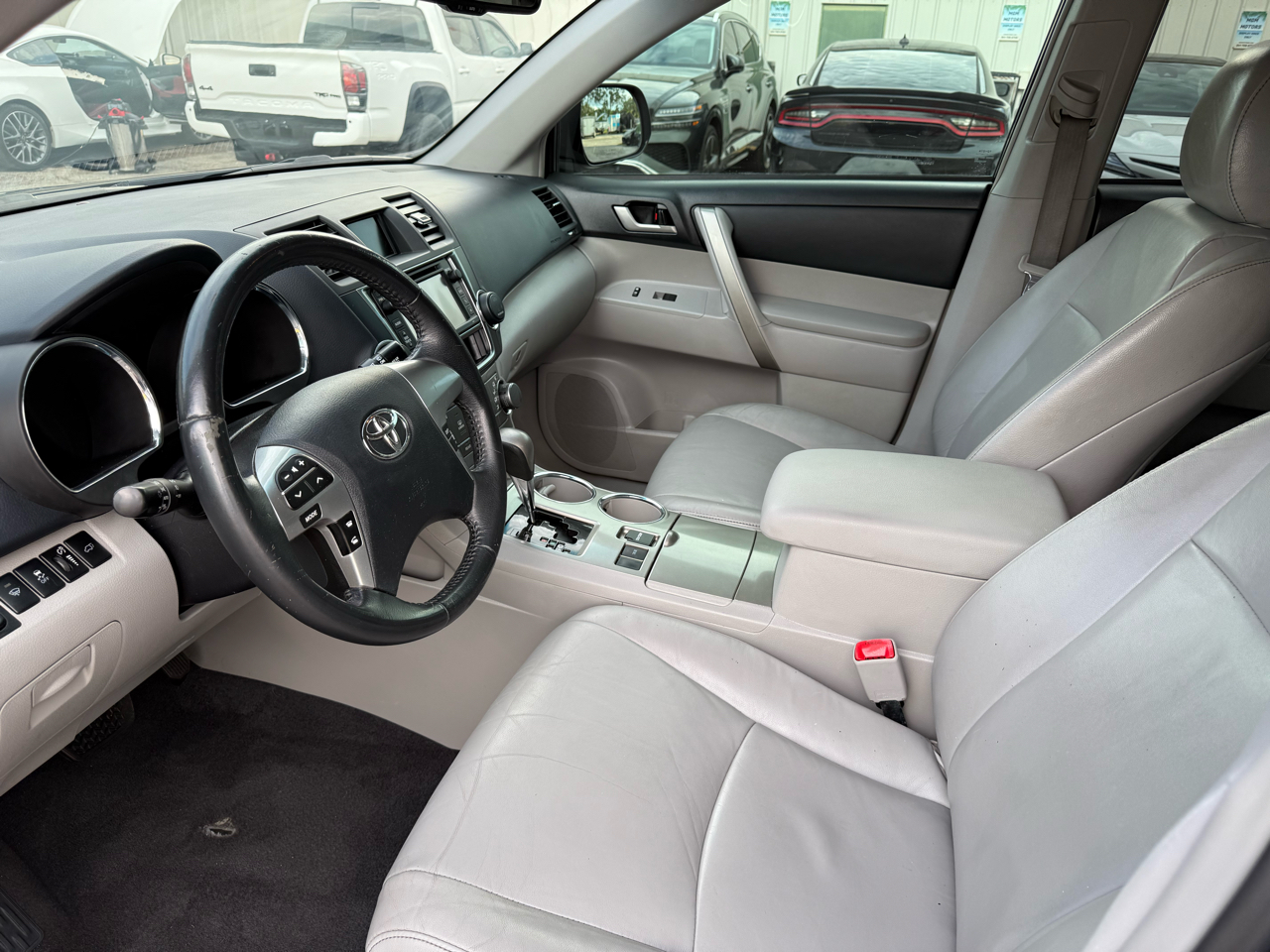 2013 Toyota Highlander Base Hybrid photo 13