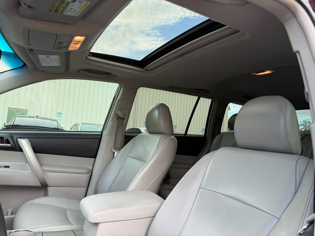 2013 Toyota Highlander Base Hybrid photo 15