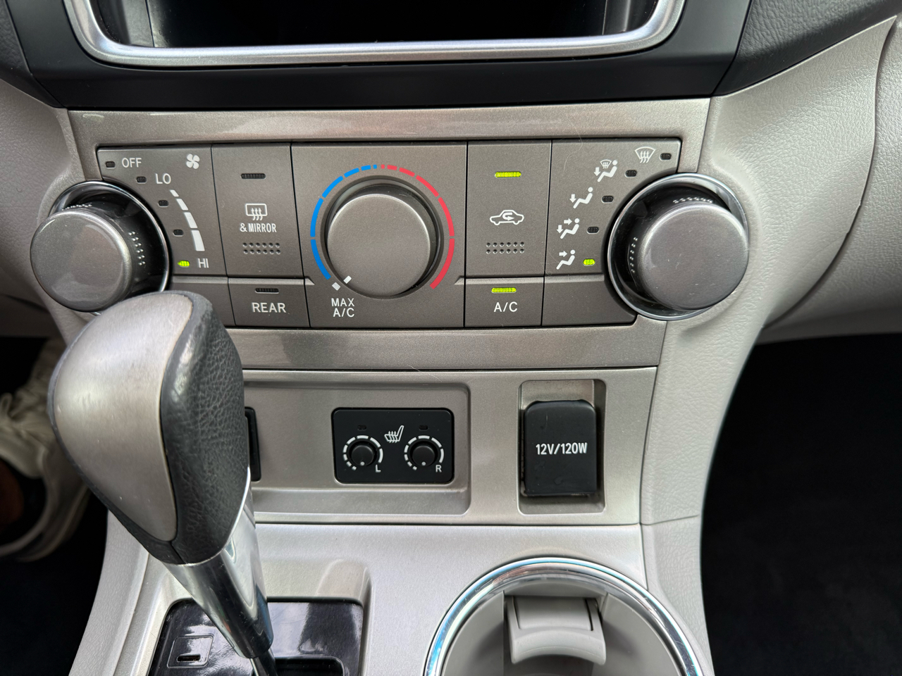 2013 Toyota Highlander Base Hybrid photo 25