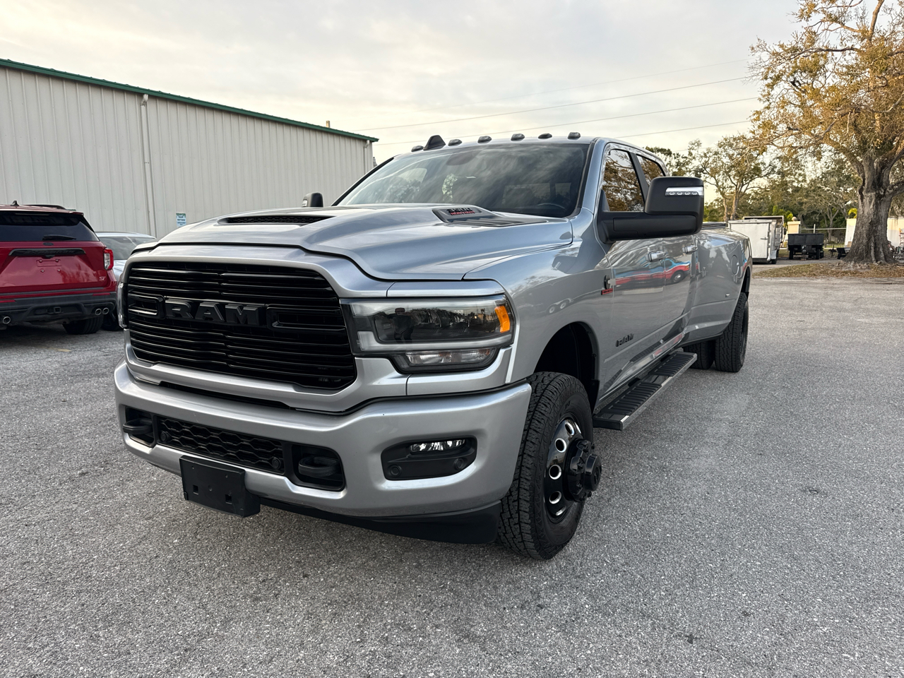 RAM 3500 Laramie Crew Cab LWB 4WD DRW 2023