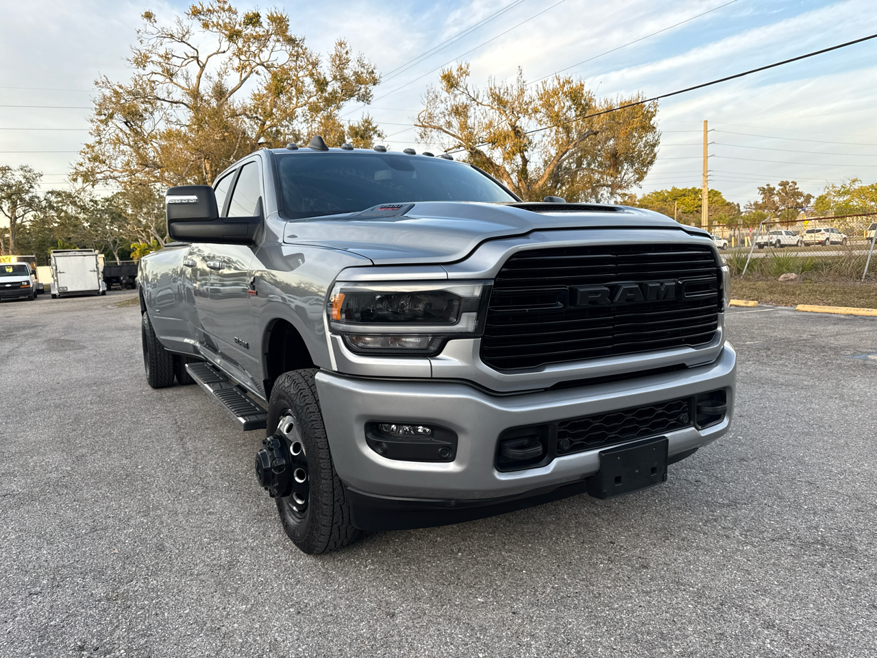 RAM 3500 Laramie Crew Cab LWB 4WD DRW 2023