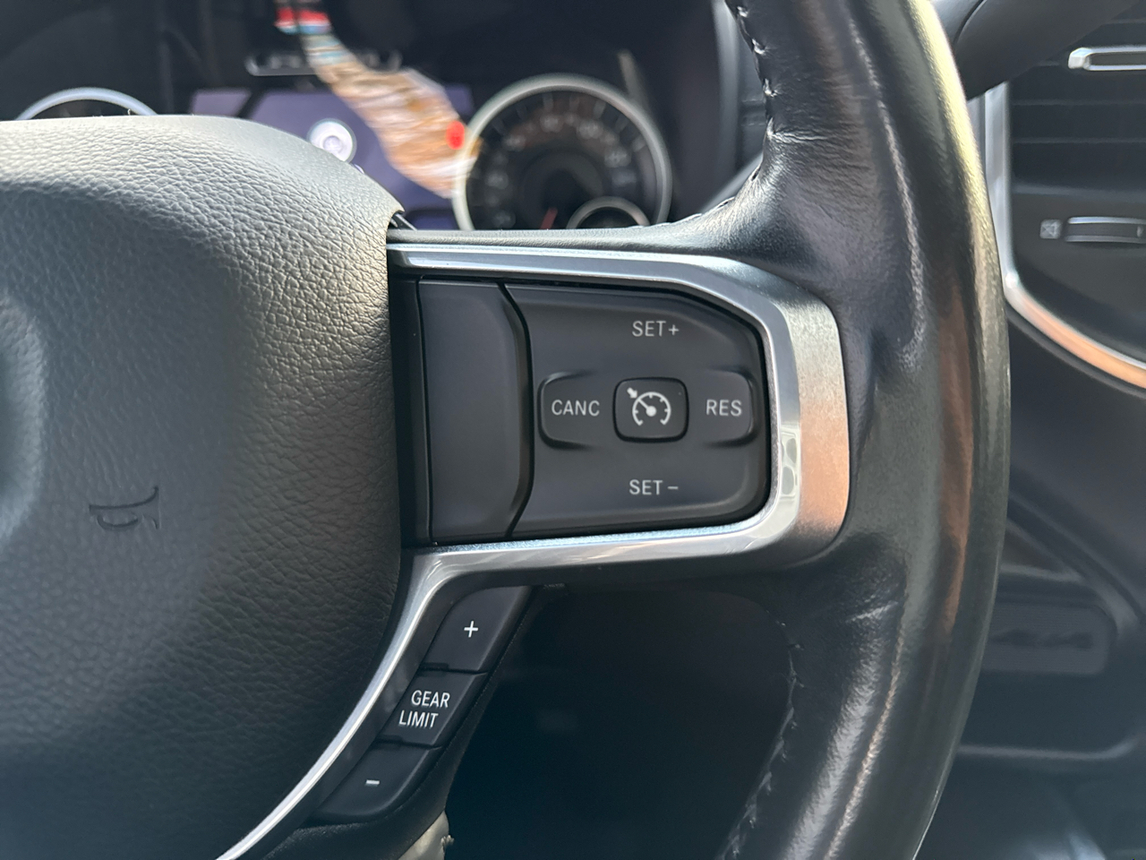 RAM 3500 Laramie Crew Cab LWB 4WD DRW 2023