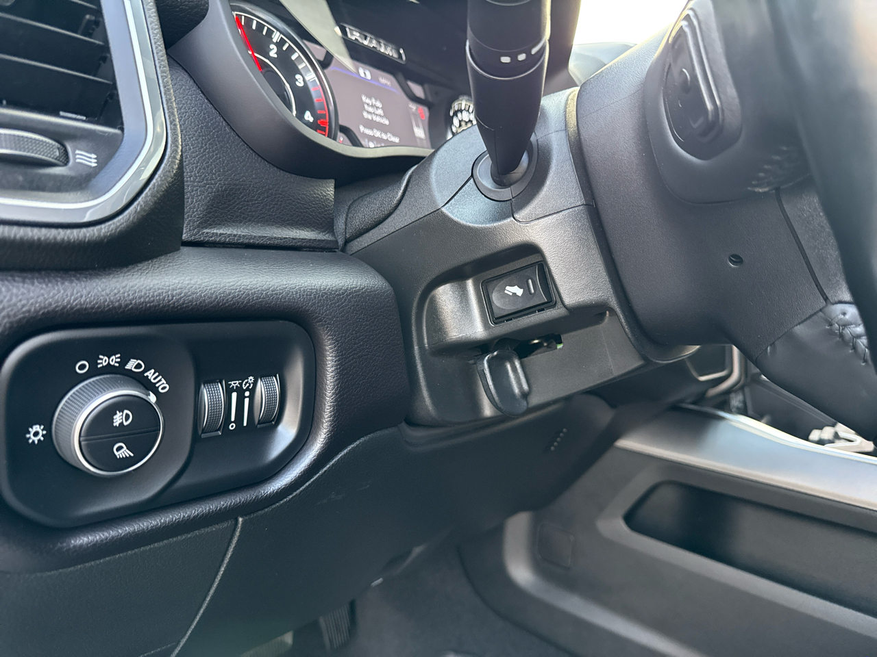 RAM 3500 Laramie Crew Cab LWB 4WD DRW 2023