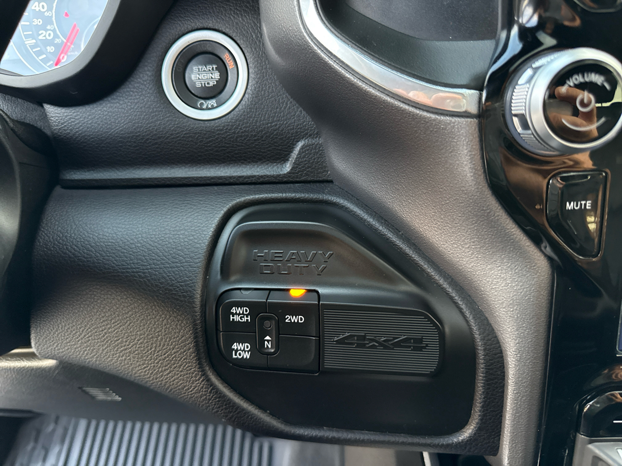 RAM 3500 Laramie Crew Cab LWB 4WD DRW 2023