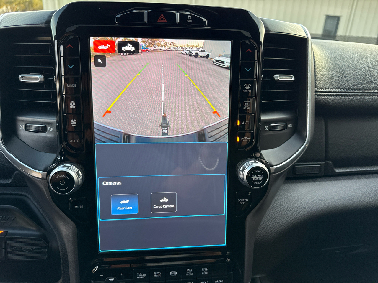 RAM 3500 Laramie Crew Cab LWB 4WD DRW 2023